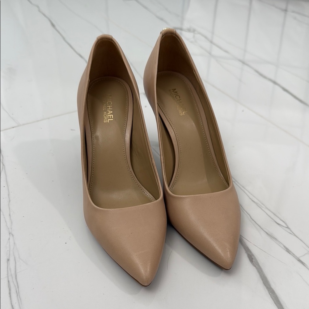 Michael Kors Tan Stiletto Heels Smooth Leather Finish NWOT🤍
